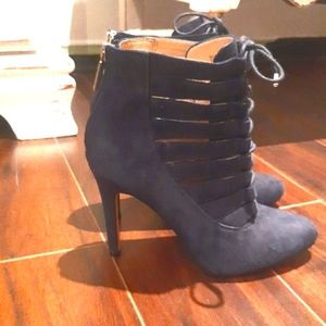 BCBG GENERATION booties